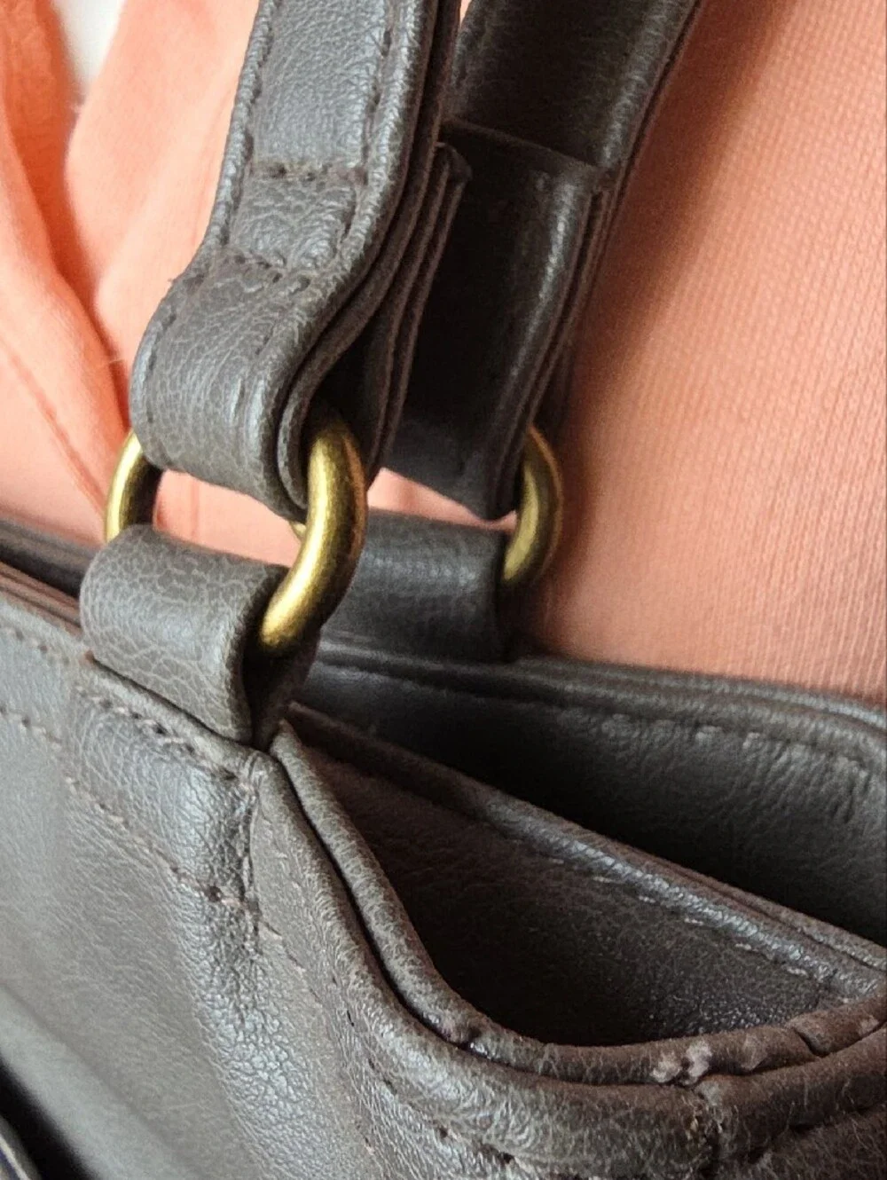 Rosetti Gray Leatherette Shoulder Bag - Gray